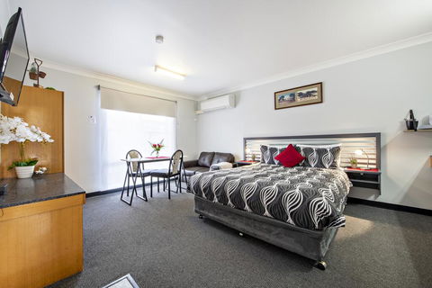 Shearing Shed Motor Inn - Holiday Adelaide 2