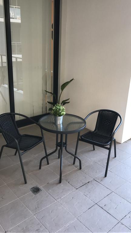 Shine Apartment - Holiday Adelaide 1