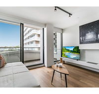 Shop Til You Drop At Sleek Unit In Hip Area - Holiday Adelaide