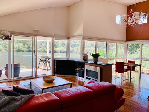 Silkwood Estate - Holiday Adelaide 1