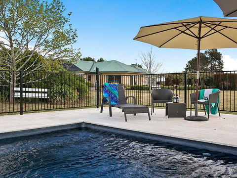 Sinden Park - Garden, Swimming Pool, Rural Vistas - Holiday Adelaide 1