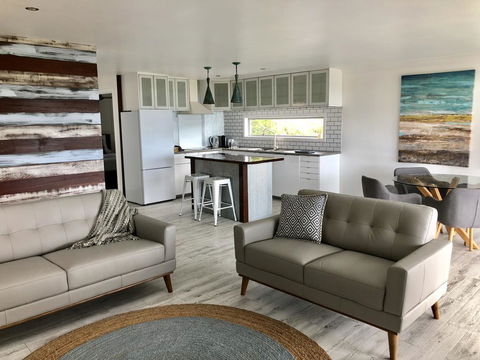 Sky Loft On Bruxner - Korora - Coffs Harbour - Holiday Adelaide 2