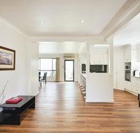 Skymirror Villa - Holiday Adelaide