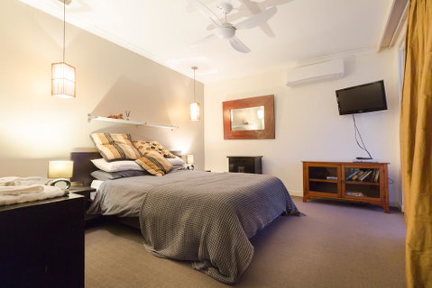 SoHo Penthouse - Holiday Adelaide 2