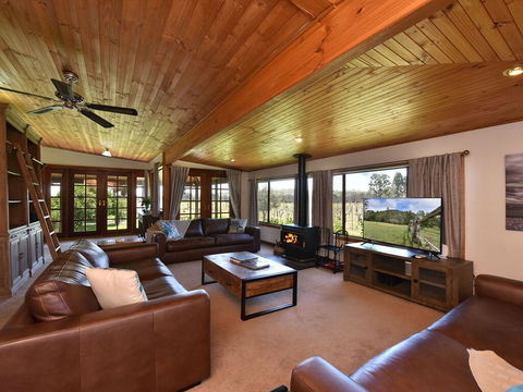 Soldiers Cottage Picturebook Vineyard Home - Holiday Adelaide 2