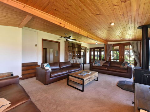 Soldiers Cottage Picturebook Vineyard Home - Holiday Adelaide 3