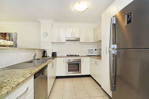 Sorrento Apartments - Unit 201 - Holiday Adelaide 1