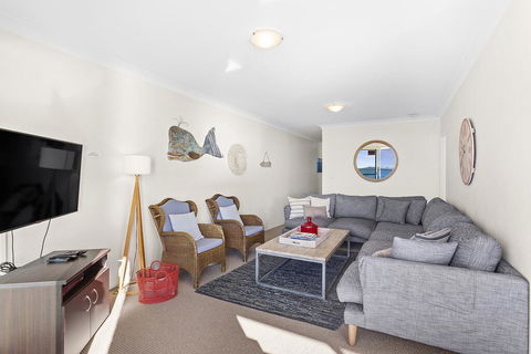 South Pacific Unit 4 - Shoal Bay - Holiday Adelaide 1