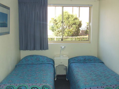 South Pacific, Unit 2/13-15 Shoal Bay Road - Holiday Adelaide 3