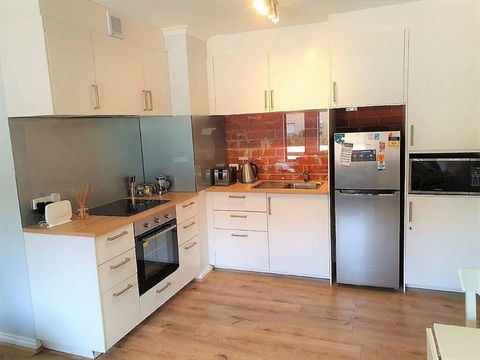 South Terrace 'Nesuto' + Smart TV + WiFi - Holiday Adelaide 3
