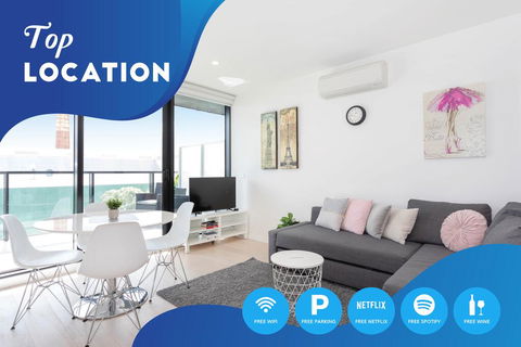 South Yarra City View Apartment With Car Park, Amazon Alexa, Spotify, Netflix, And WiFi - Holiday Adelaide 0