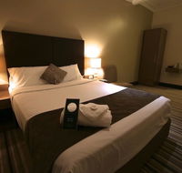 Southern Cross Hotel - Holiday Adelaide