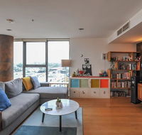 Spacious 2 Bedroom Flat In Wolli Creek - Holiday Adelaide