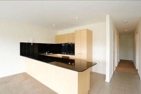 Spectacular River Views In Fabulous Footscray. - Holiday Adelaide 3