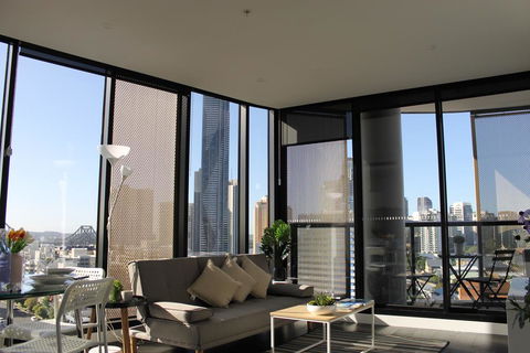Spectacular Views Of CBD By FV With Free Car Park - Holiday Adelaide 0