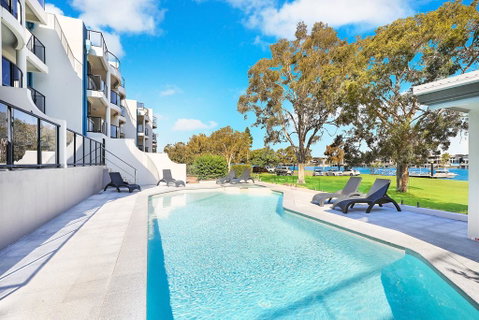 Spinnaker Quays - Holiday Adelaide 0