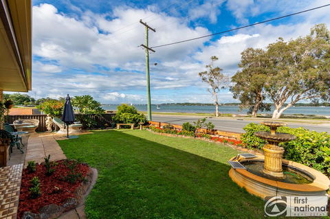 Spoil Yourself With The Perfect Position Of This First Floor Unit - Holiday Adelaide 0