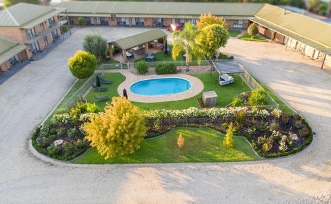 Statesman Motor Inn - Holiday Adelaide 2