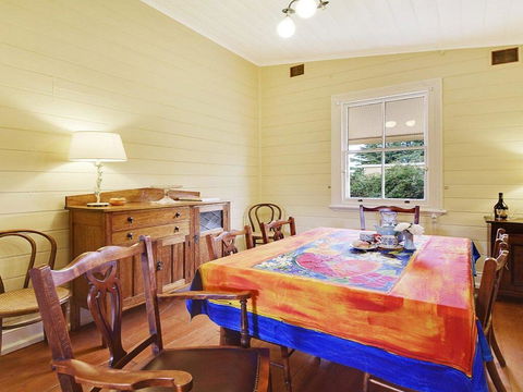 Station Masters Cottage - Classic Quaint & Nostalgia - Holiday Adelaide 3
