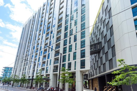 STAY&CO Docklands - Holiday Adelaide 3