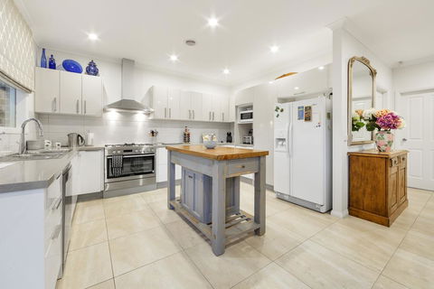 StayCentral - Rosanna Luxurious Mansion - Holiday Adelaide 1