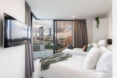 STH - River Views, Fast Internet, Long Stays - Holiday Adelaide 3