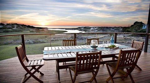 Stones Throw - 26 River View Drive - Holiday Adelaide 0