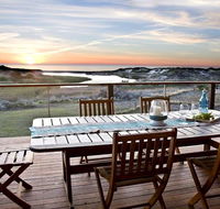 Stones Throw - 26 River View Drive - Holiday Adelaide