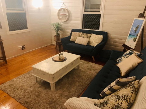 Stranded In Oz Stay In Relaxing Environment, FREE WIFI, NETFLIX, POOL, AIR CON - Holiday Adelaide 1