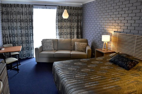 Strzelecki Motor Lodge - Holiday Adelaide 3