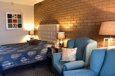 Strzelecki Motor Lodge - Holiday Adelaide 1