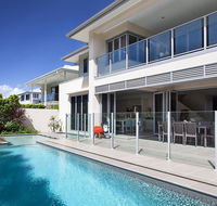 Stunning Beachside Home minutes from Coolum Beach - Holiday Adelaide
