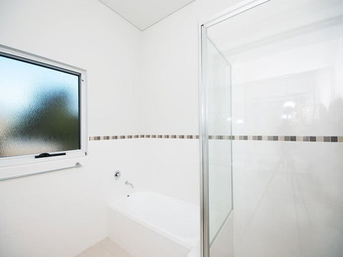 Stunning Holiday Townhouse - Holiday Adelaide 1