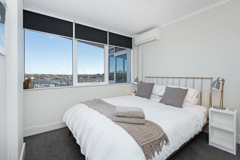 Stunning Ocean View Apartment !!! - Holiday Adelaide 0