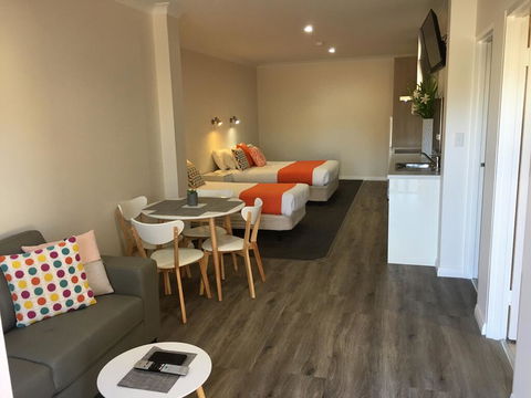 Sturt Motel - Holiday Adelaide 0