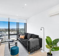 Stylish One-Bed Apartment With Balcony and Parking - Holiday Adelaide