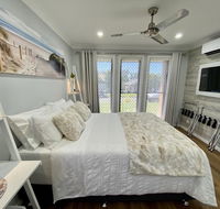 STYLISH UNIT - CLOSE TO DREAMWORLD - Holiday Adelaide