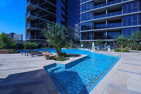 Stylist 2 Bedrooms Apartment With Pool/GYM/Parking - Holiday Adelaide 2