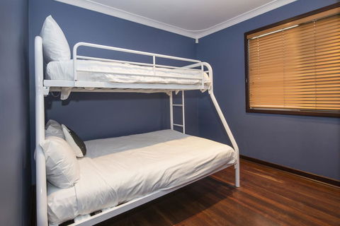 Sugar Shack - Character Family Home Right On The Ocean - Holiday Adelaide 1