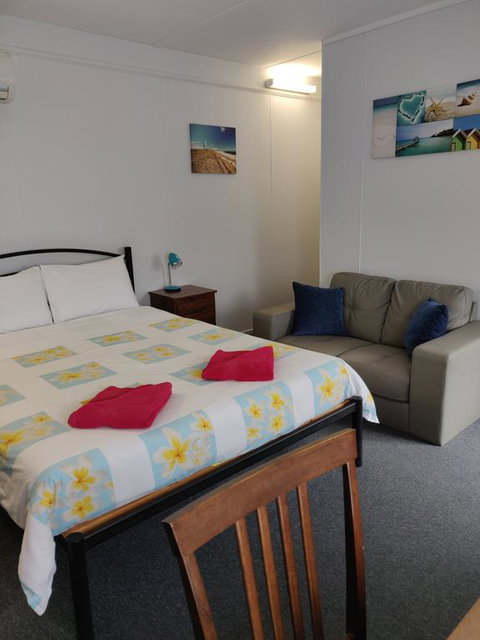 Summers Rest Units - Holiday Adelaide 1