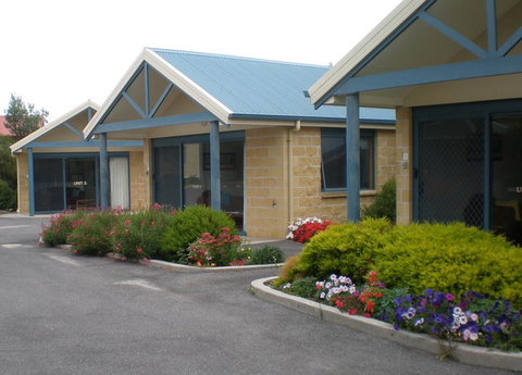 Summers Rest Units - Holiday Adelaide 0