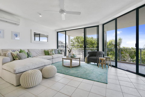 Sunny And Spacious Sunshine Beach - Holiday Adelaide 0