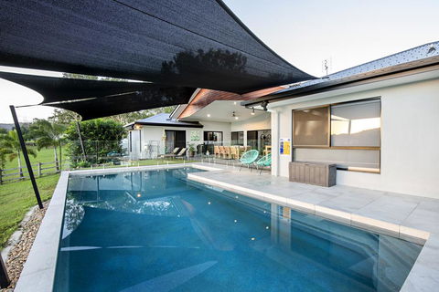 Sunset Penthouse Couples Retreat, Close To Airlie Beach, Champagne On Arrival - Holiday Adelaide 1