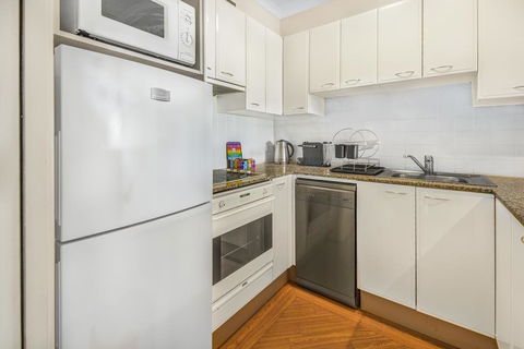 Super Convenient Apartment With Garden Views - Holiday Adelaide 3
