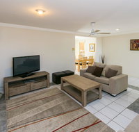 Superb Location - Hervey Bay - Holiday Adelaide