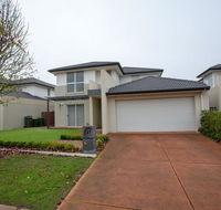 Superb Luxe 5BR housePoint Cook near lake - Holiday Adelaide