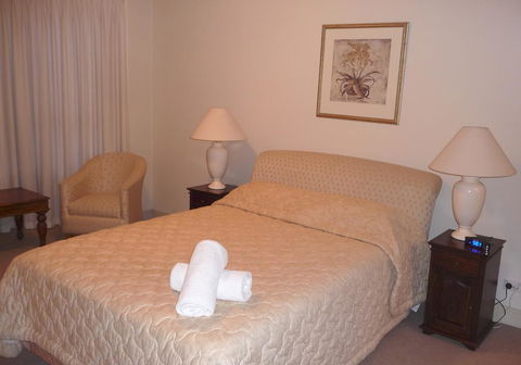 Superb Stay In Adelaides East End - Holiday Adelaide 0