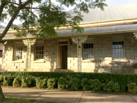 Surgeon's Cottage - Holiday Adelaide 0