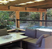 Sutton Spring Art Retreats - Holiday Adelaide
