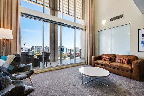 Swainson At Embassy - Holiday Adelaide 0
